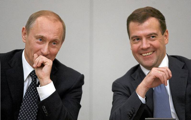 putin-medvedev-laughing.jpg